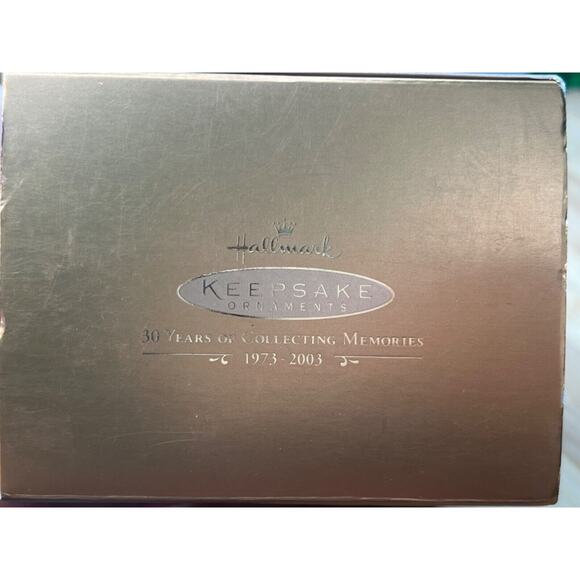 2003 Hallmark CHRISTMAS WINDOW #1 Series KOC Club Exclusive Ornament - Picture 3 of 14